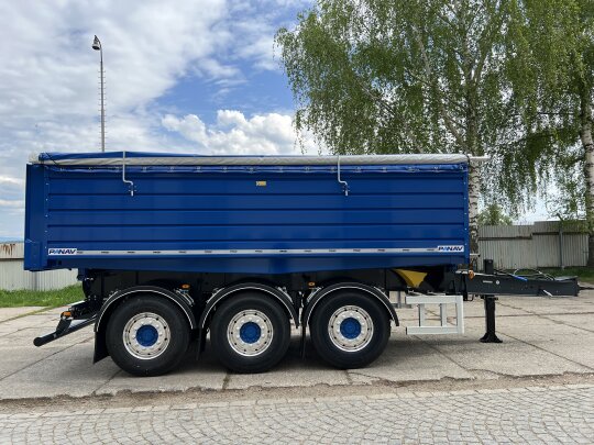 Tipper tandem trailers